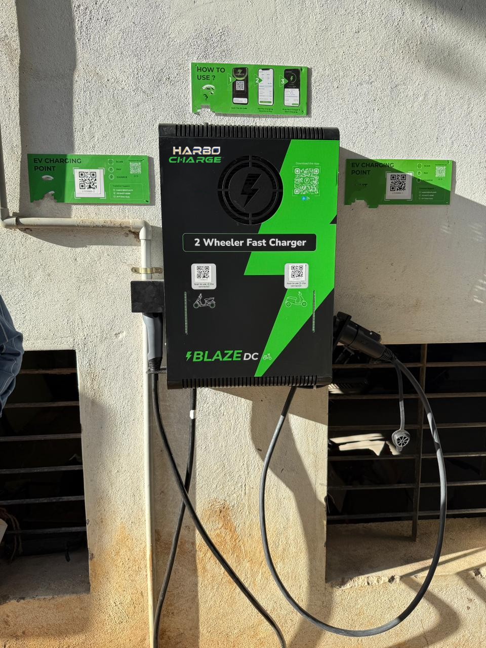 HarboCharge DC fast charging station with two-wheeler